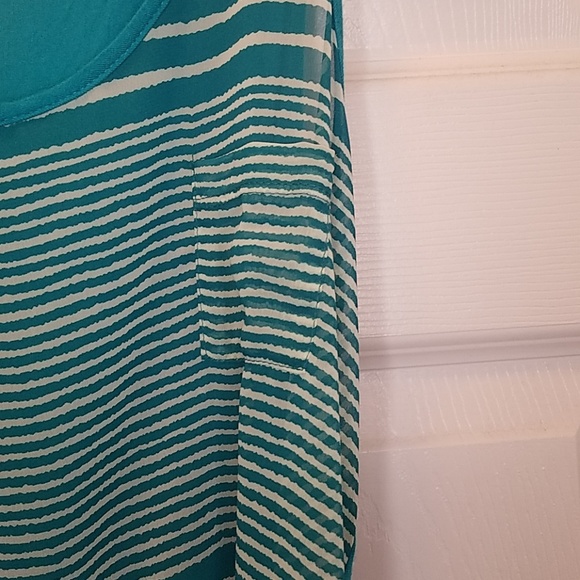 🌴Sleeveless top - Picture 3 of 4